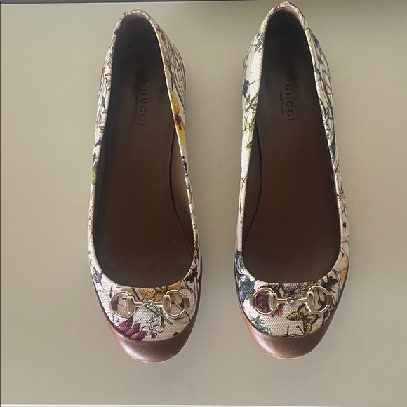 Gucci Flora Ballet Flats size 39